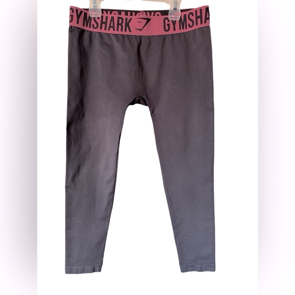 Gymshark women's seamless leggings grey and pink colour size M gym or yoga